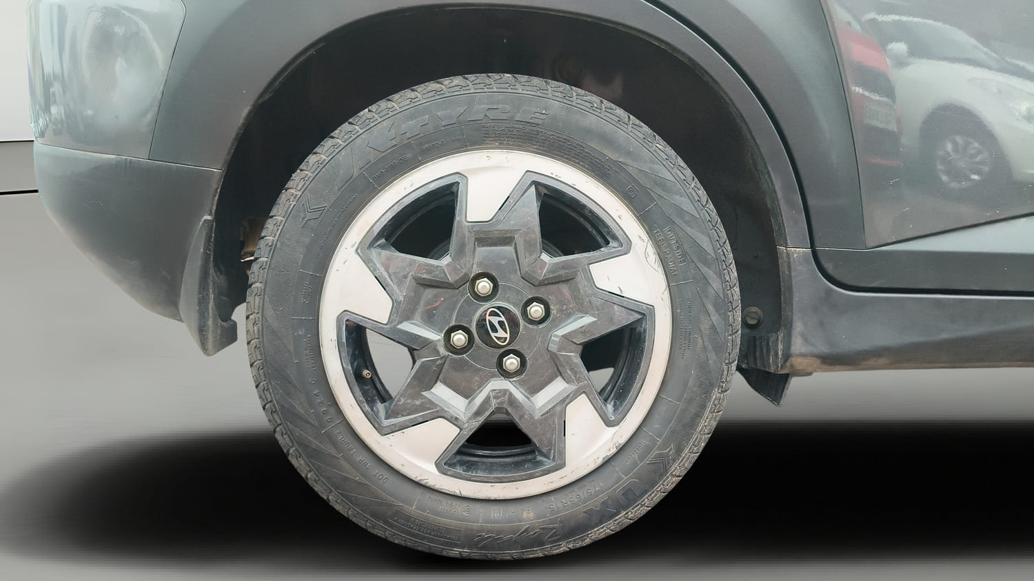 Used 2024 Hyundai Exter SX 1.2 MT Petrol Manual tyres RIGHT REAR TYRE RIM VIEW