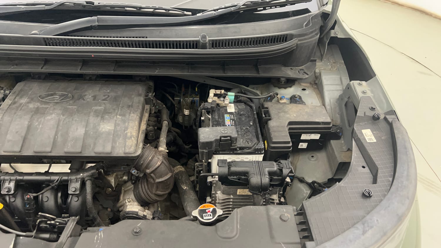 Used 2024 Hyundai Exter SX (O) Connect 1.2 AMT Petrol Automatic engine ENGINE LEFT SIDE VIEW
