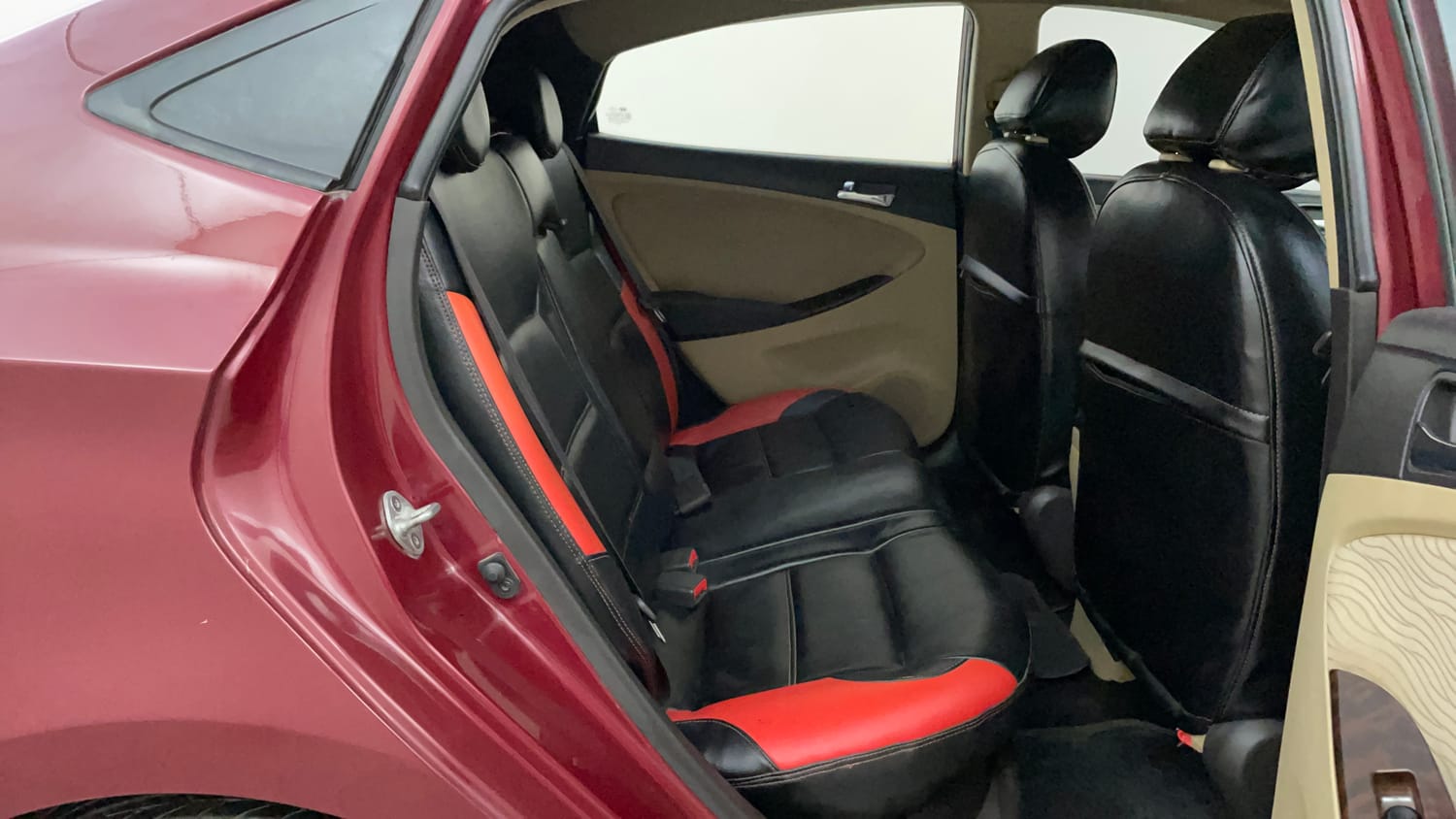 Used 2014 Hyundai Verna Fluidic 1.6 VTVT SX Petrol Manual interior RIGHT SIDE REAR DOOR CABIN VIEW