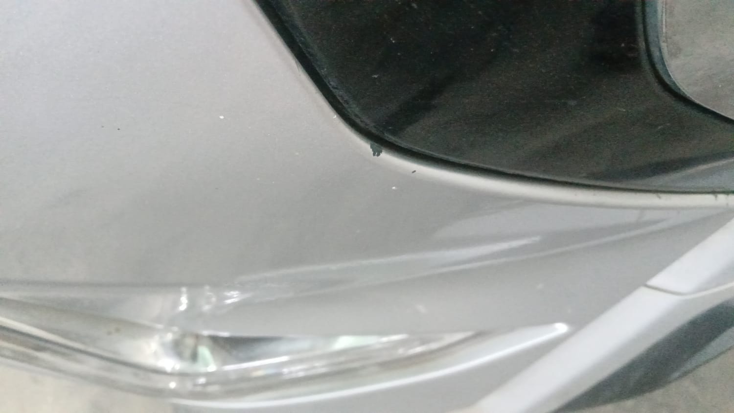 Used 2025 Nissan Magnite Tekna B4D 1.0 Petrol MT Petrol Manual dents MINOR SCRATCH