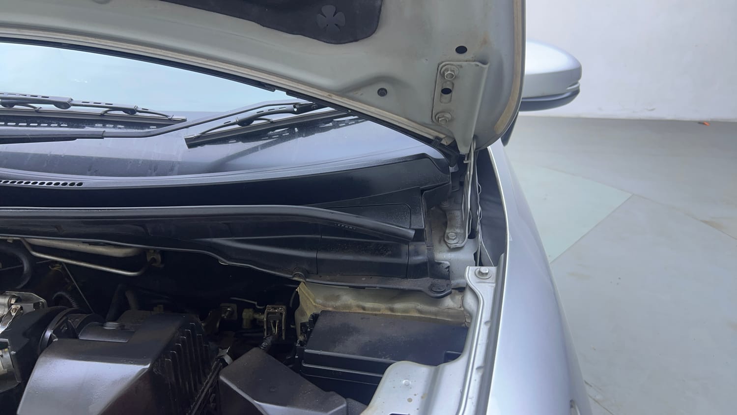 Used 2015 Honda Jazz VX Petrol Petrol Manual engine ENGINE LEFT SIDE HINGE & APRON VIEW