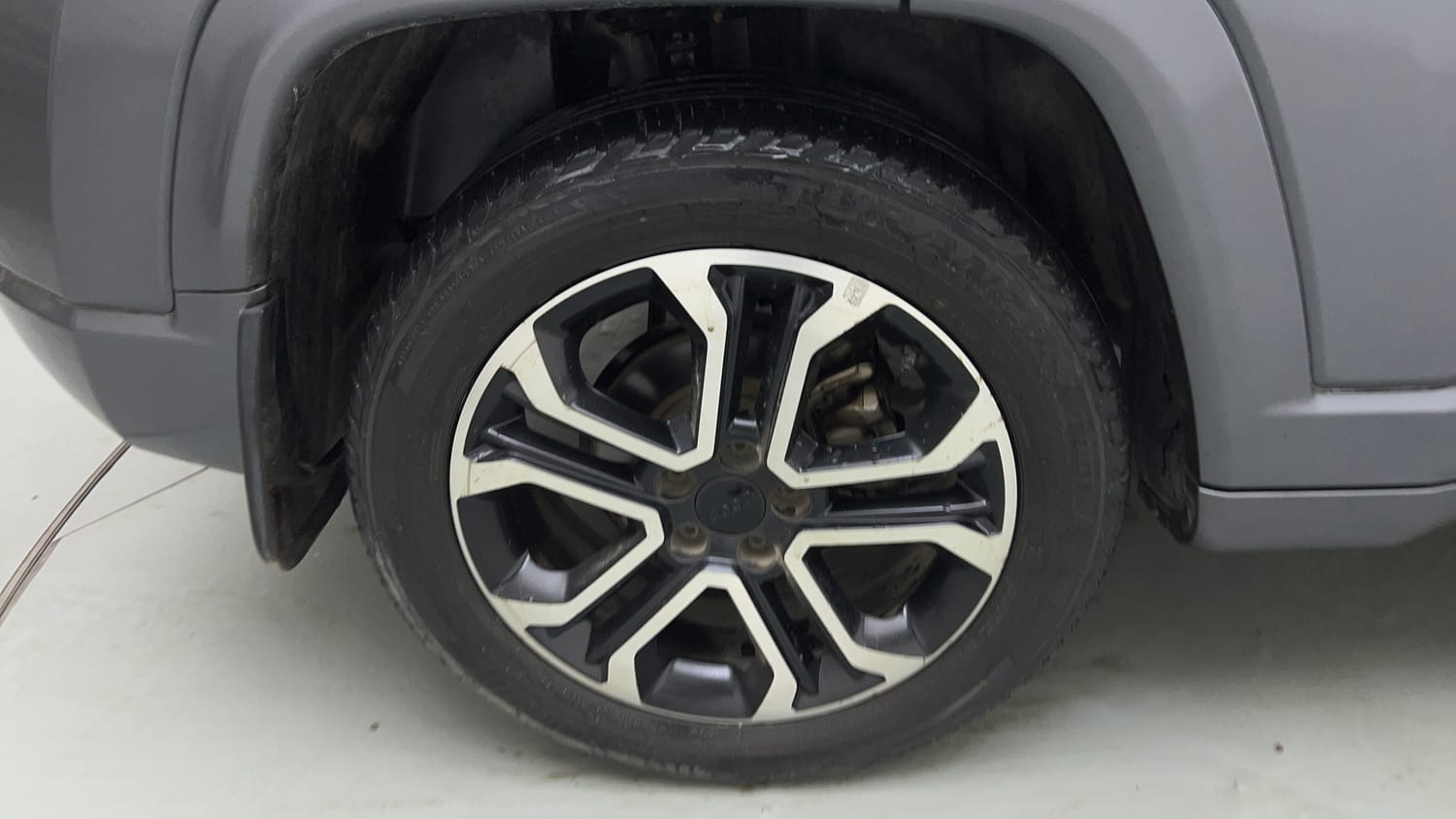 Used 2021 Jeep Compass Model S (O) 1.4 Petrol DCT Petrol Automatic tyres RIGHT REAR TYRE RIM VIEW