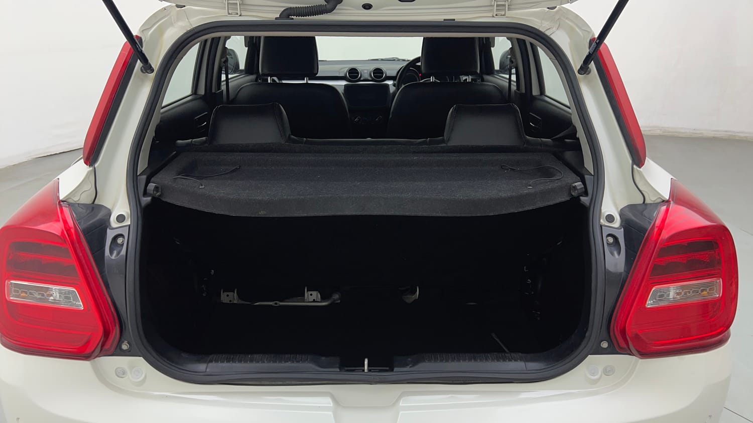Used 2023 Maruti Suzuki Swift VXi Petrol Manual interior DICKY INSIDE VIEW