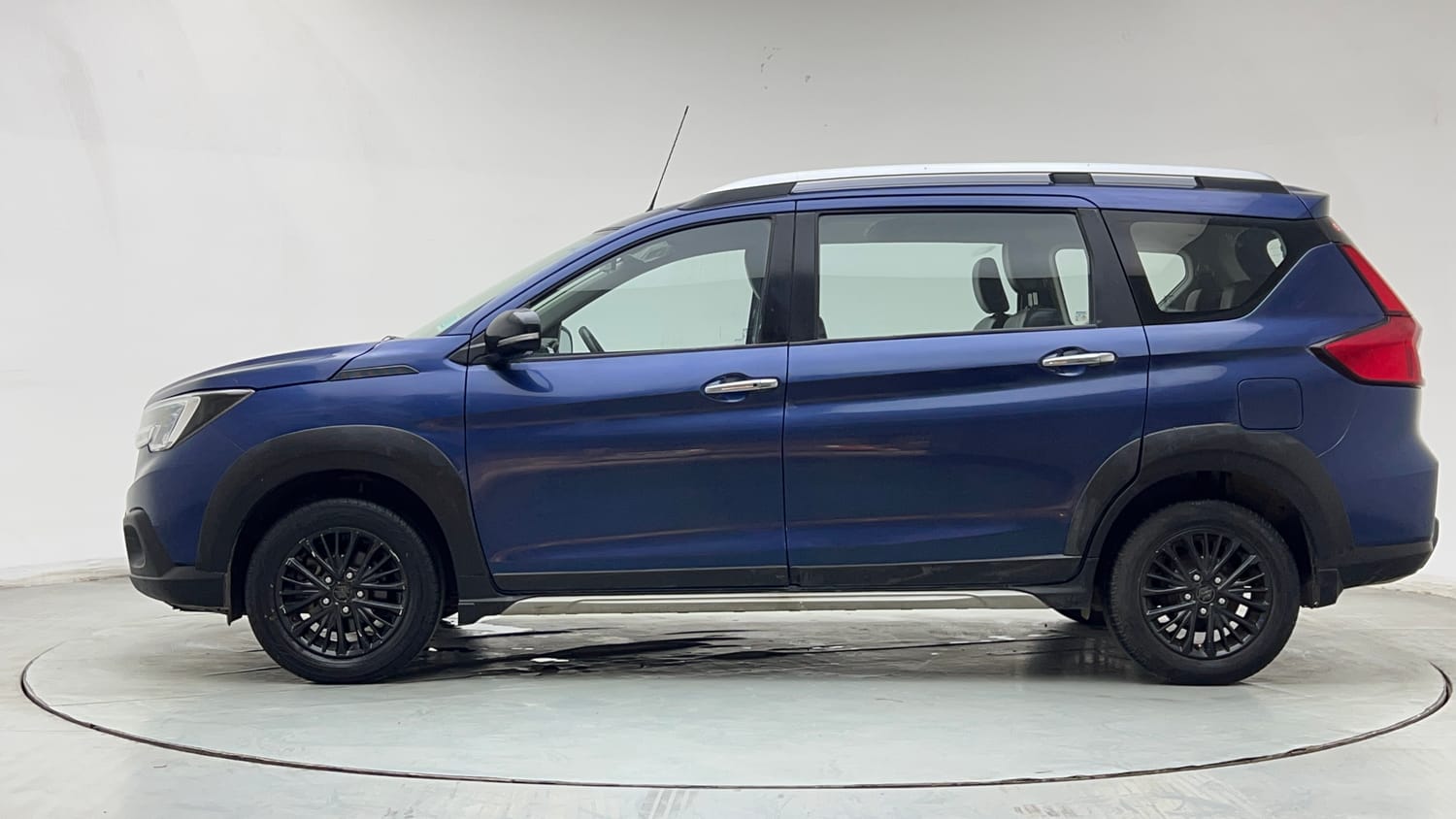Used 2019 Maruti Suzuki XL6 Alpha MT Petrol Petrol Manual exterior LEFT SIDE VIEW