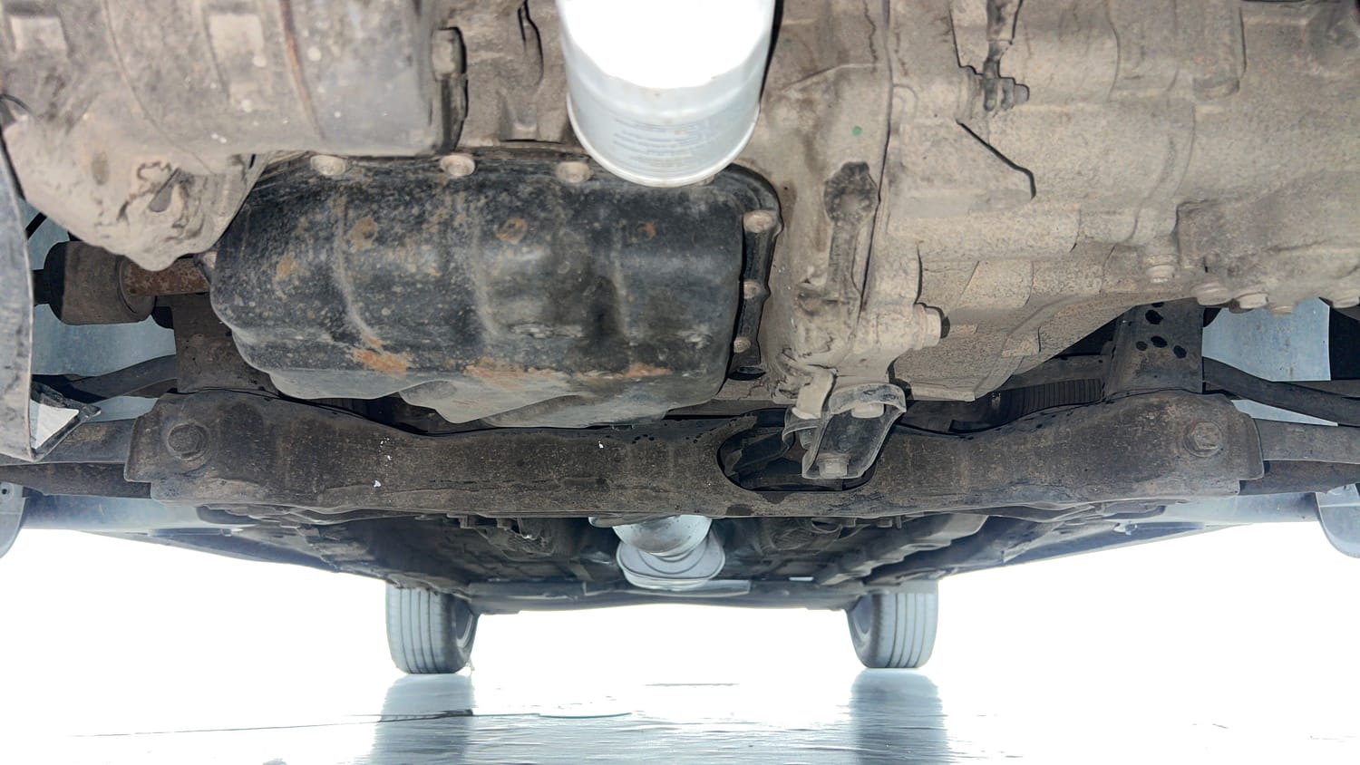 Used 2022 Skoda Slavia Style 1.0L TSI MT Petrol Manual extra FRONT LEFT UNDERBODY VIEW