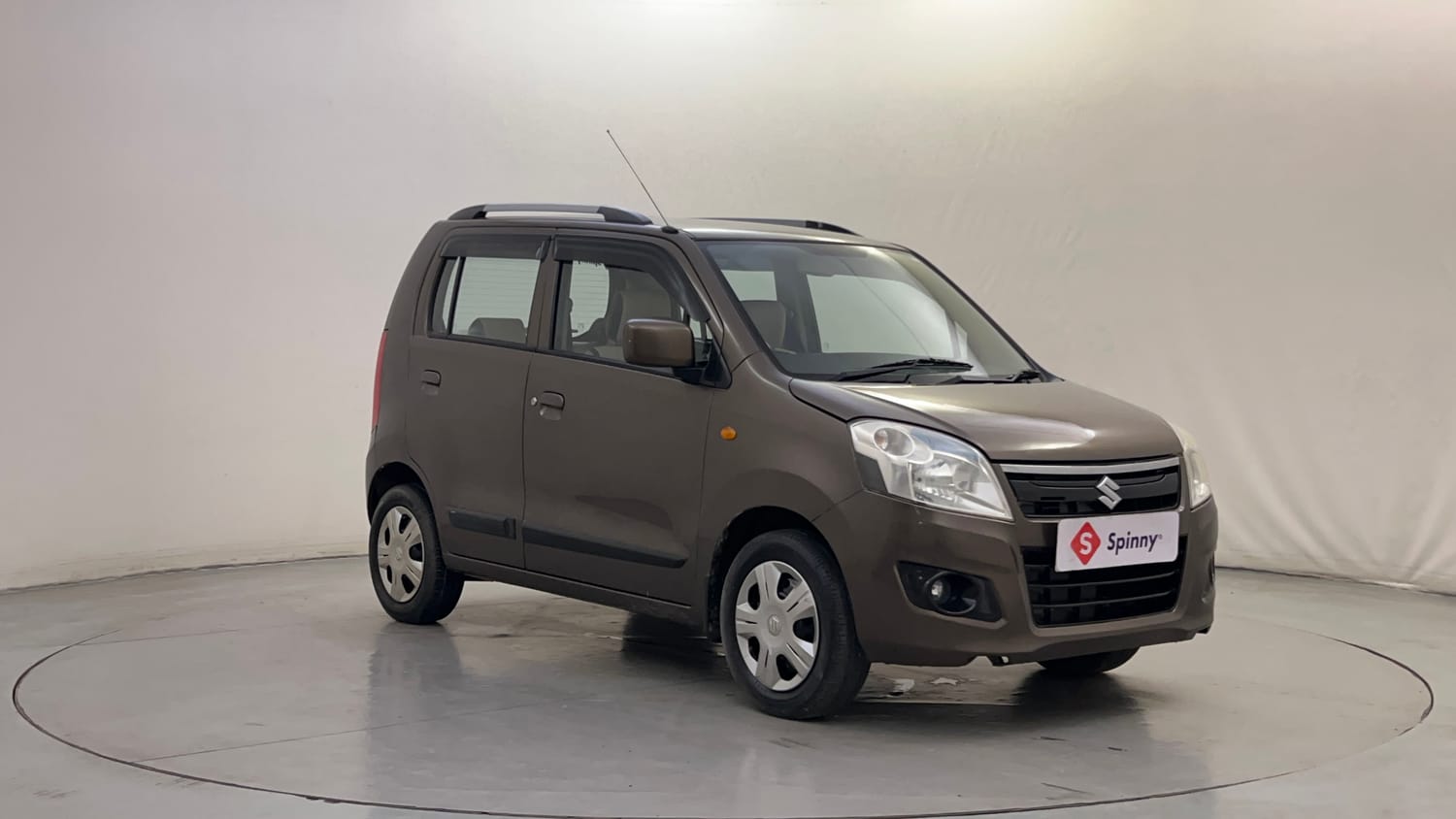 Used 2013 Maruti Suzuki Wagon R VXI Petrol Manual exterior RIGHT FRONT CORNER VIEW