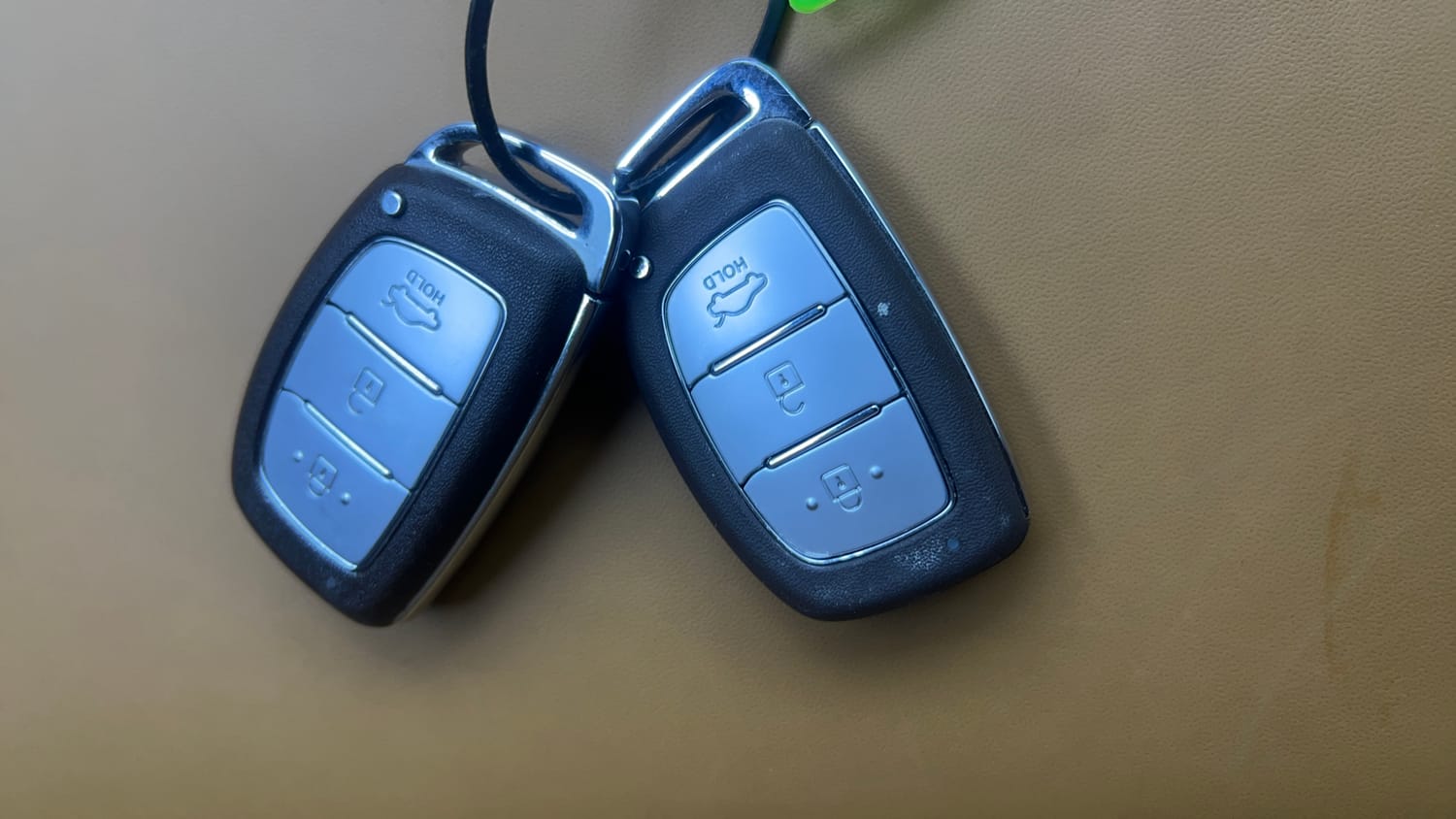 Used 2024 Hyundai Aura SX 1.2 CNG Cng Manual extra CAR KEY VIEW