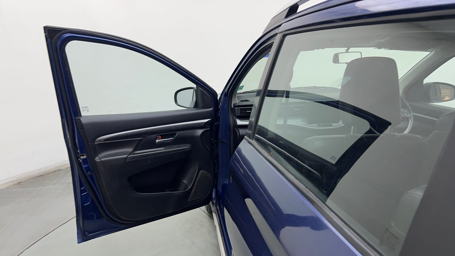 Used 2019 Maruti Suzuki XL6 Alpha MT Petrol Petrol Manual interior LEFT FRONT DOOR OPEN VIEW