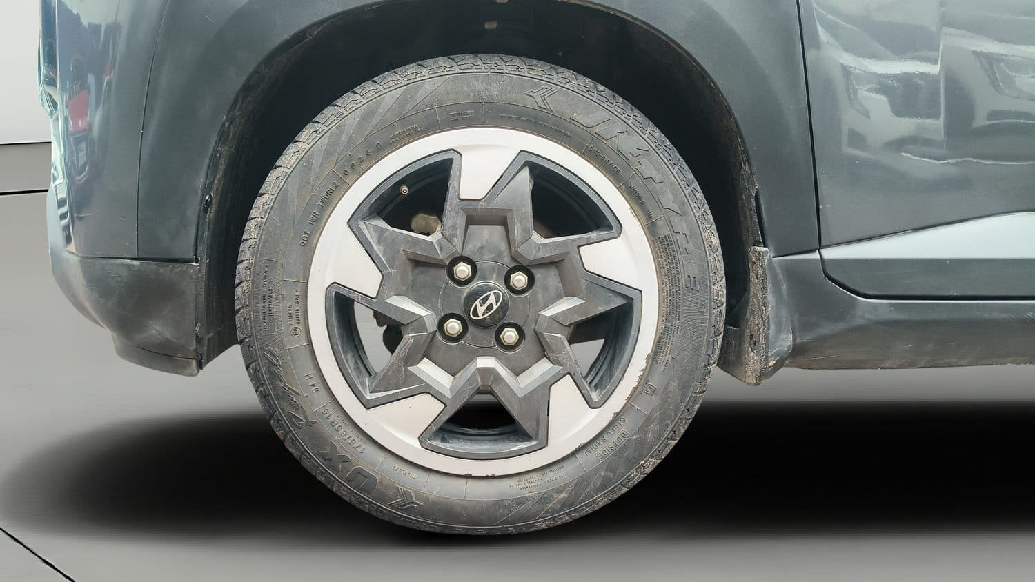Used 2024 Hyundai Exter SX 1.2 MT Petrol Manual tyres LEFT FRONT TYRE RIM VIEW