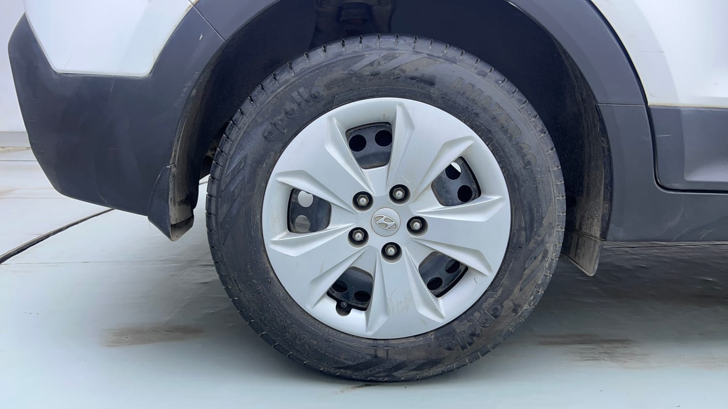 Used 2019 Hyundai Creta EX 1.6 Petrol Petrol Manual tyres RIGHT REAR TYRE RIM VIEW