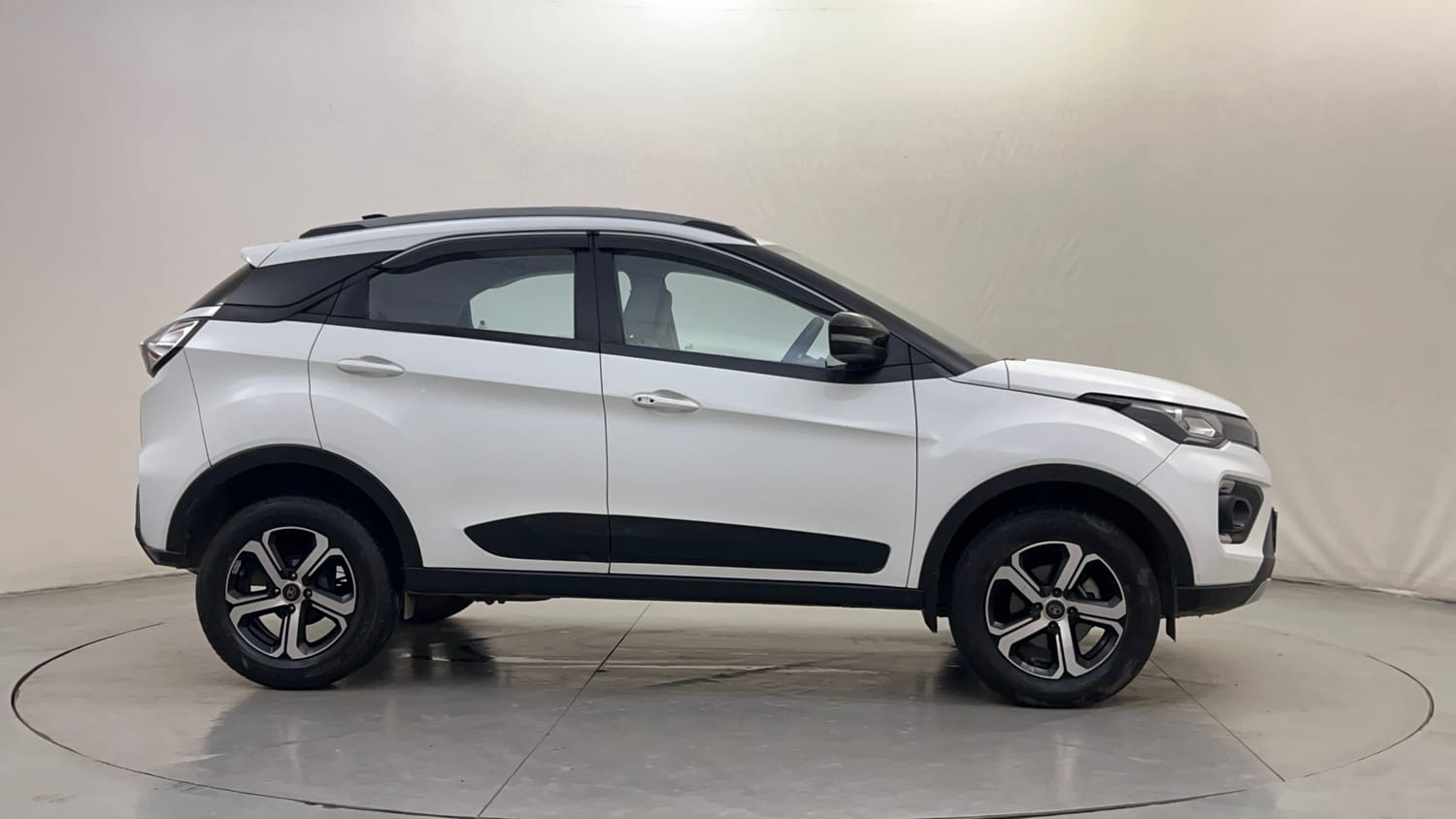 Used 2022 Tata Nexon XZA Plus (Premium) Petrol Automatic exterior RIGHT SIDE VIEW
