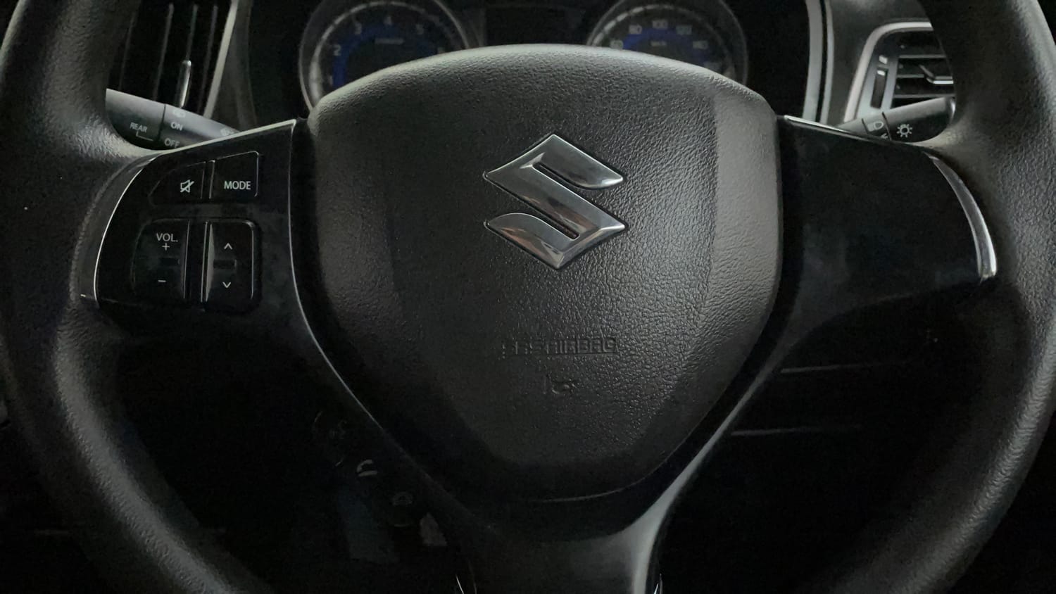 Used 2019 Maruti Suzuki Baleno Zeta Petrol Manual top_features Airbags