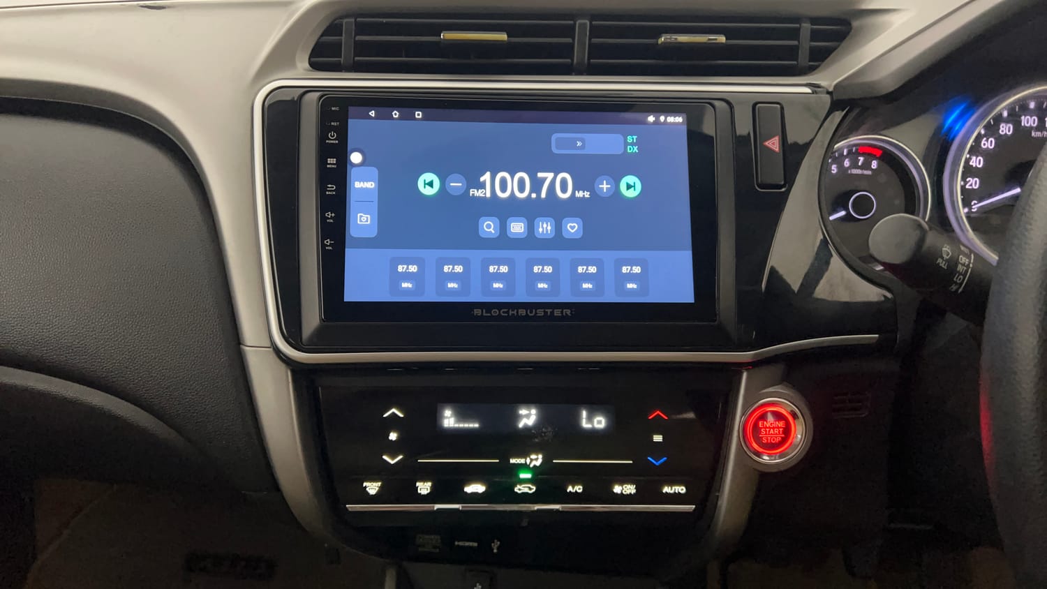 Used 2018 Honda City V Petrol Petrol Manual interior MUSIC SYSTEM & AC CONTROL VIEW