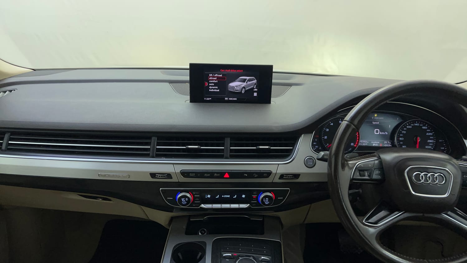 Used 2018 Audi Q7 45 TFSI Premium Plus Petrol Automatic interior MUSIC SYSTEM & AC CONTROL VIEW