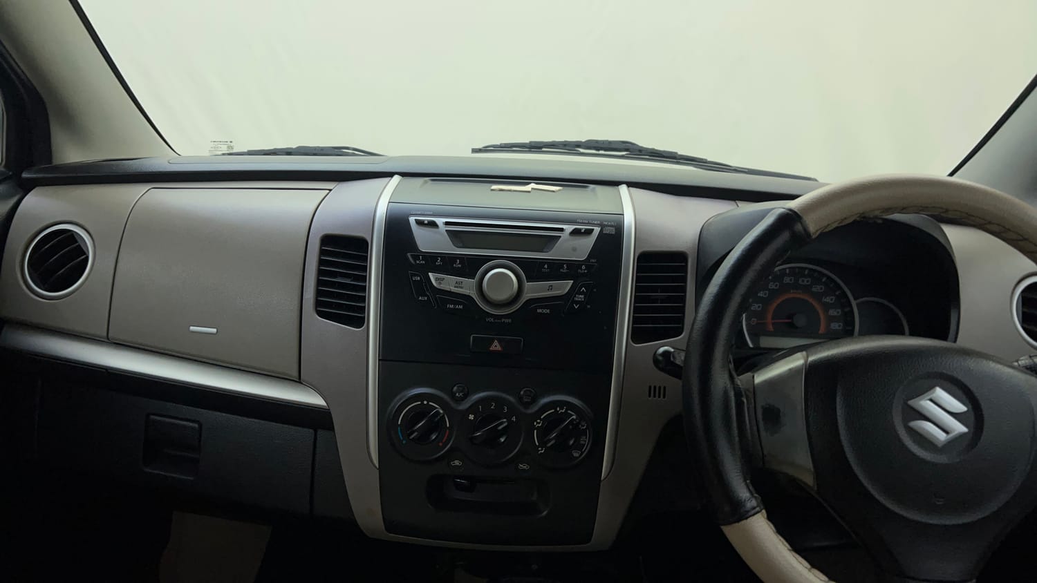 Used 2013 Maruti Suzuki Wagon R VXI Petrol Manual interior MUSIC SYSTEM & AC CONTROL VIEW