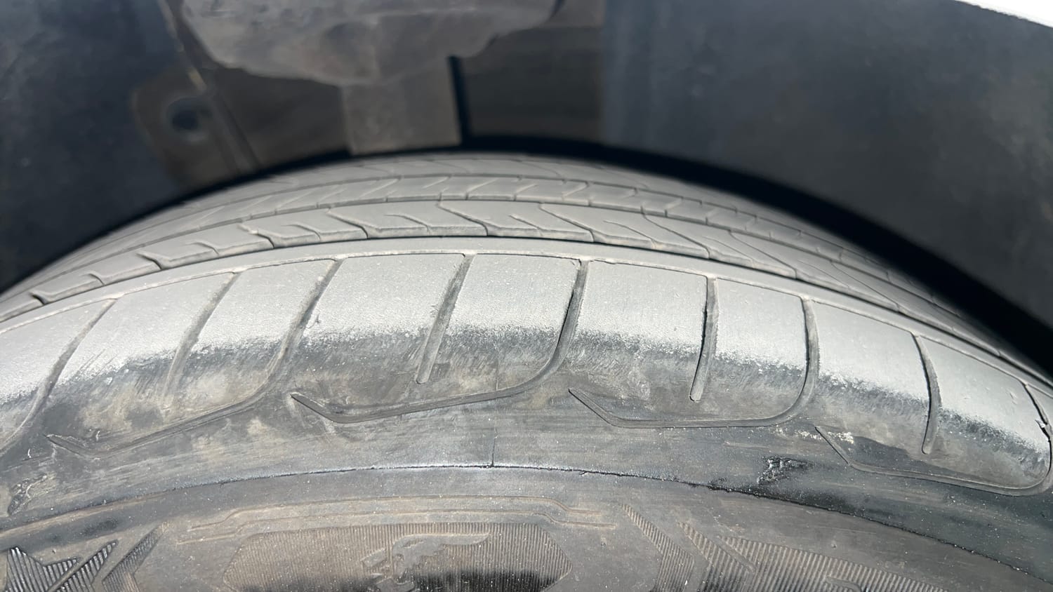 Used 2022 Skoda Slavia Style 1.0L TSI MT Petrol Manual tyres RIGHT FRONT TYRE TREAD VIEW