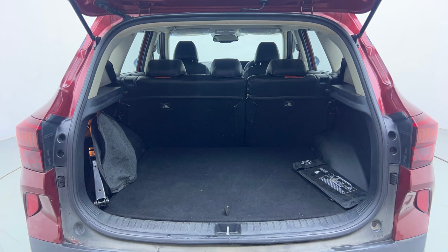 Used 2020 Kia Seltos HTX IVT 1.5 Petrol Automatic interior DICKY INSIDE VIEW
