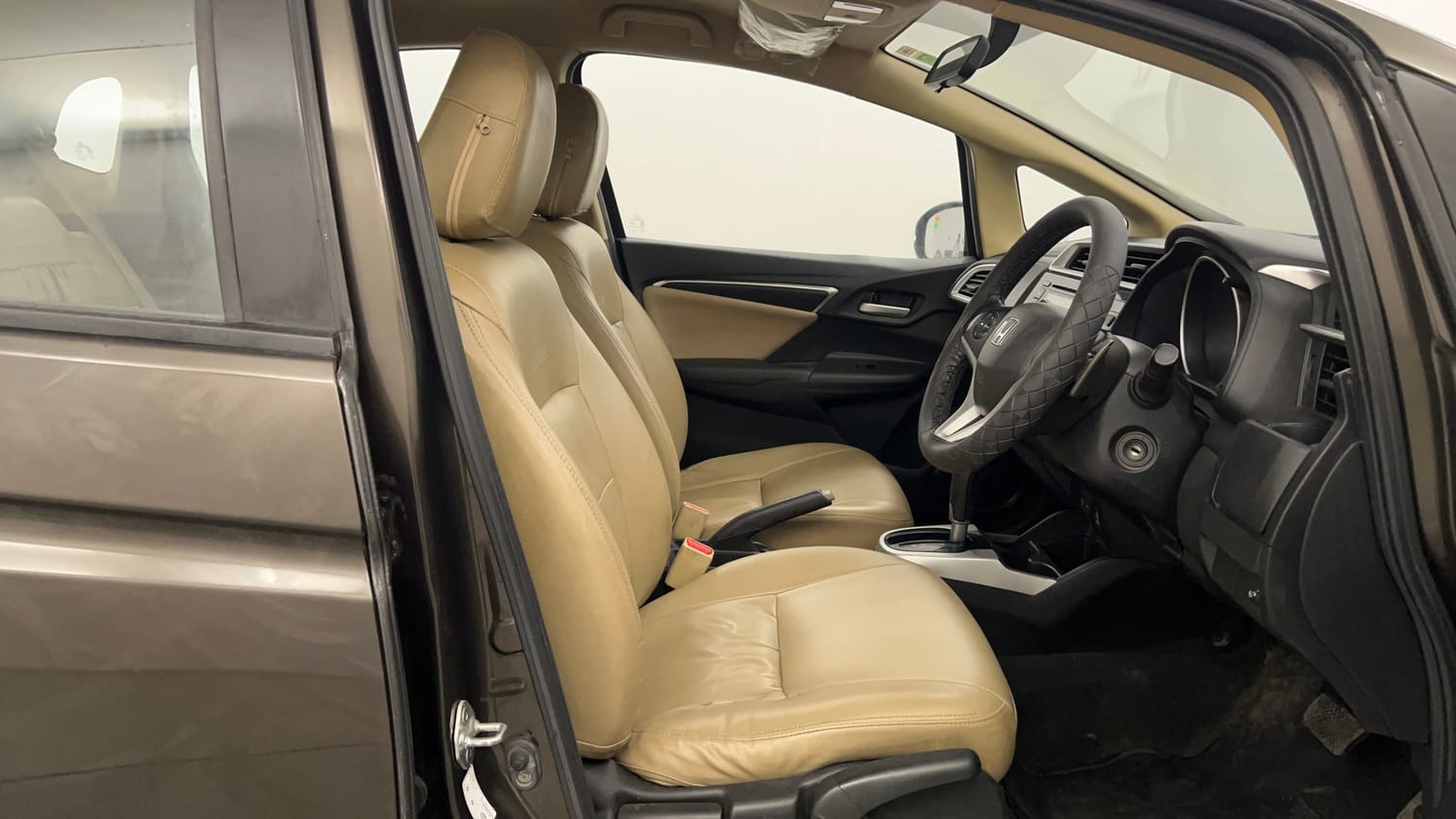 Used 2017 Honda Jazz V AT Petrol Petrol Automatic interior RIGHT SIDE FRONT DOOR CABIN VIEW