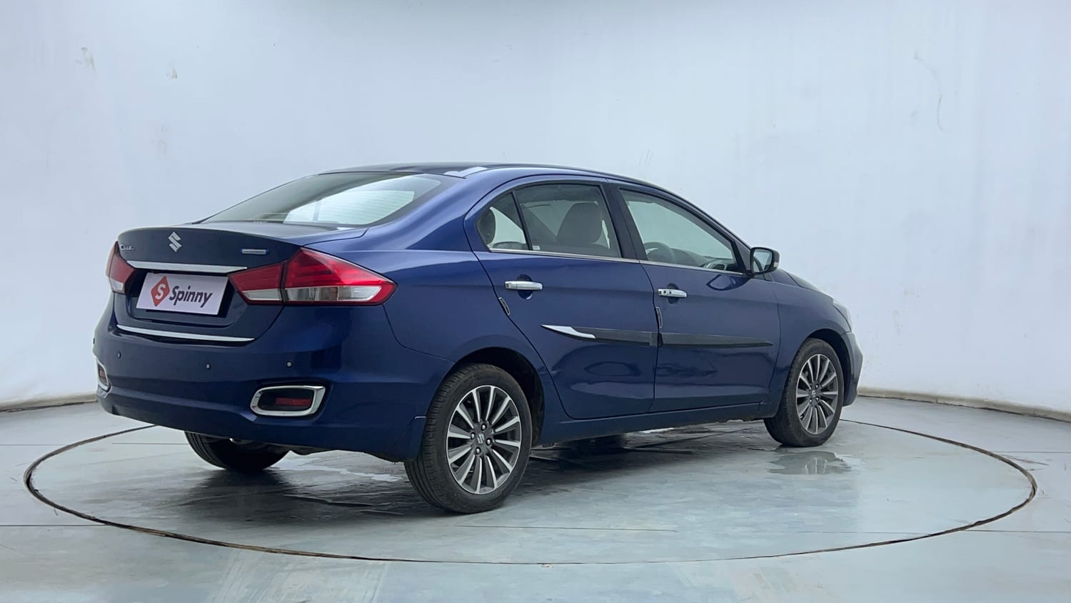 Used 2019 Maruti Suzuki Ciaz Alpha Hybrid 1.5 AT Petrol Automatic exterior RIGHT REAR CORNER VIEW