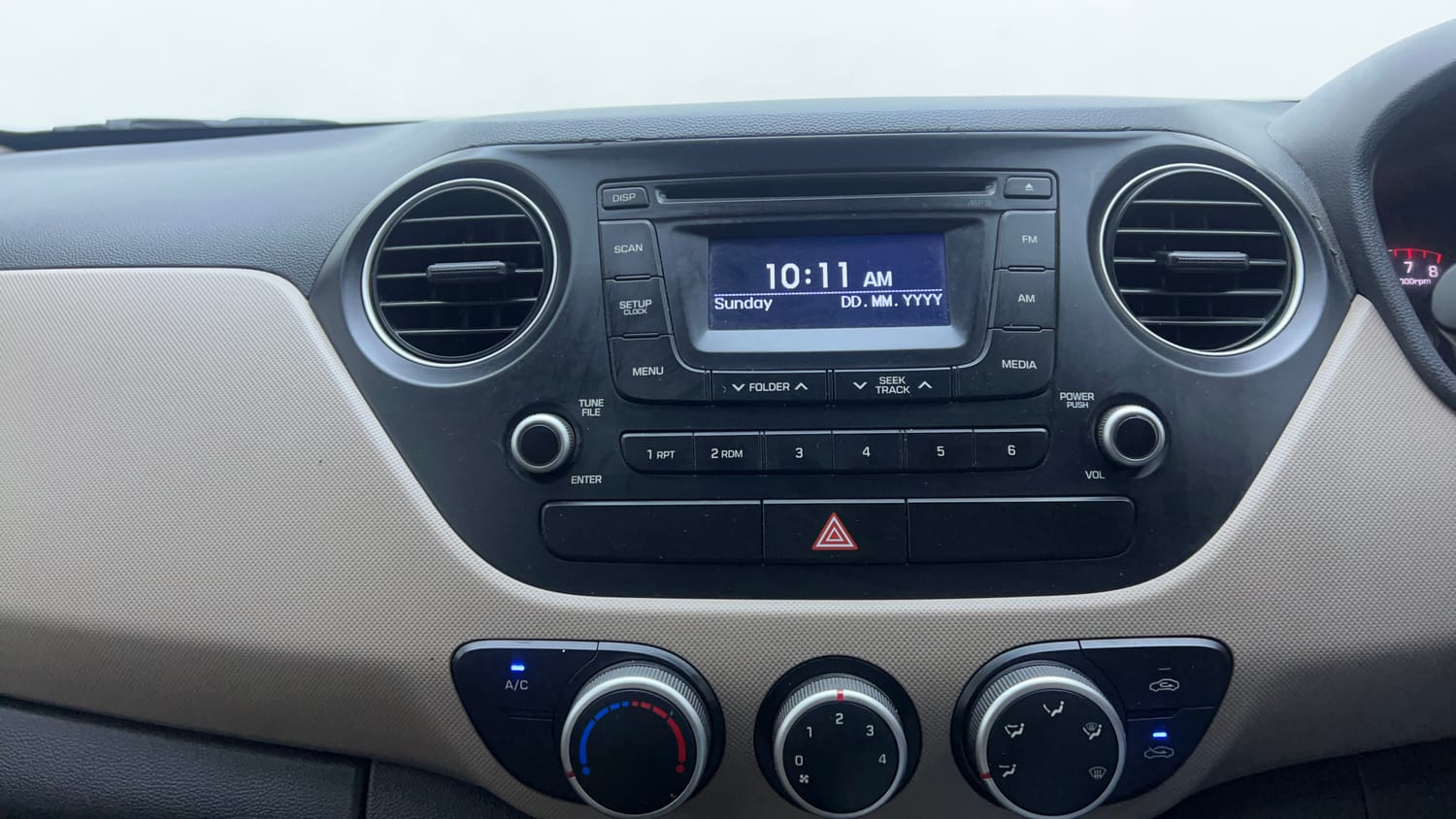 Used 2014 Hyundai Grand i10 Sportz AT 1.2 Kappa VTVT Petrol Automatic interior MUSIC SYSTEM & AC CONTROL VIEW