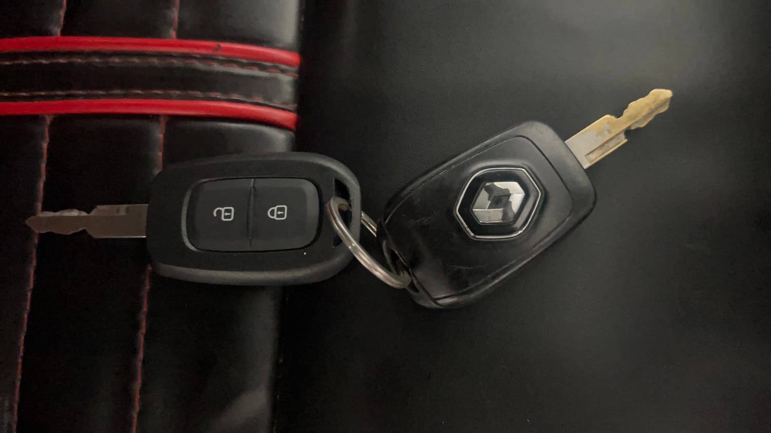 Used 2020 Renault Kwid RXL Petrol Manual extra CAR KEY VIEW