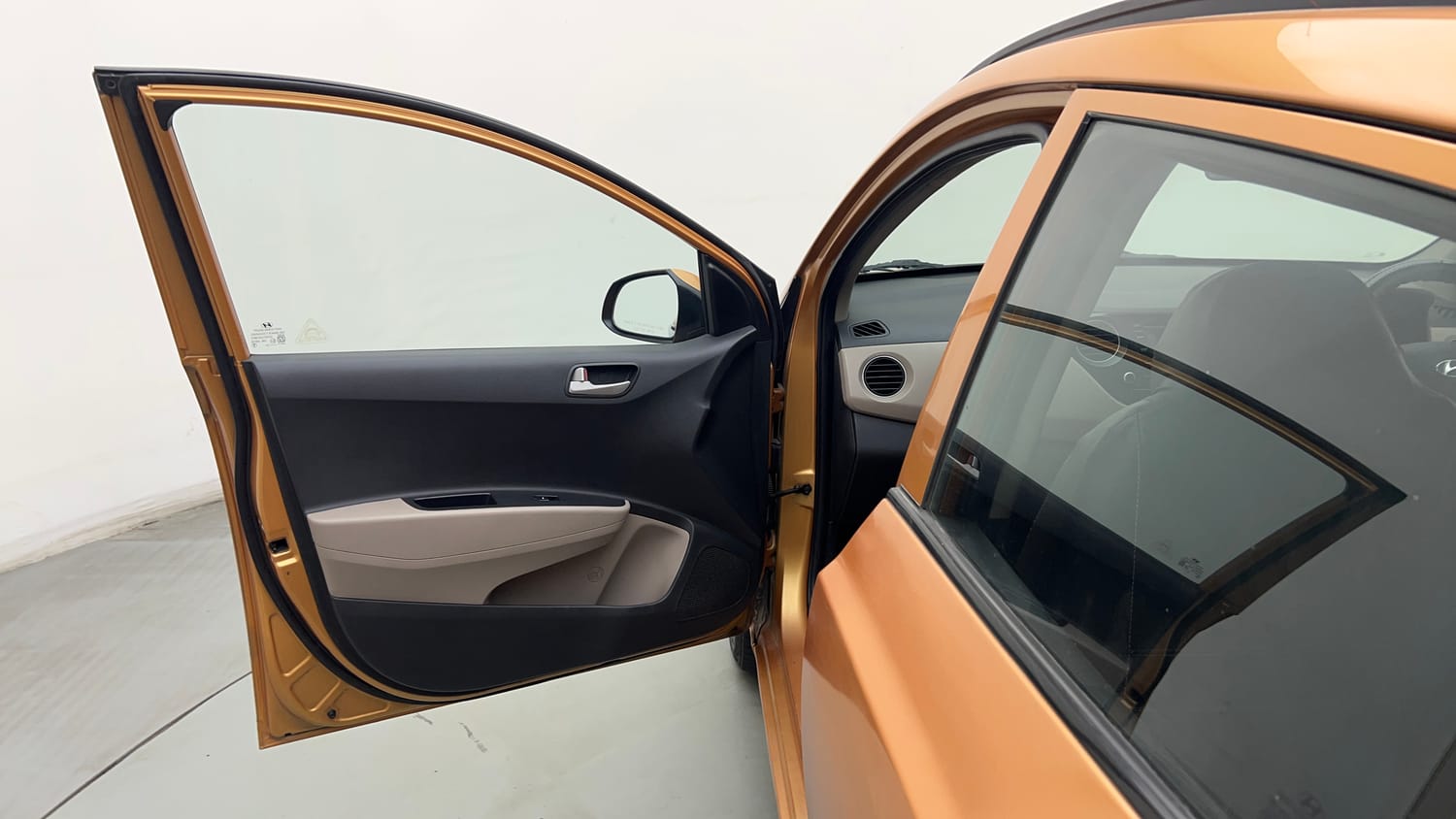 Used 2014 null Petrol Manual interior LEFT FRONT DOOR OPEN VIEW