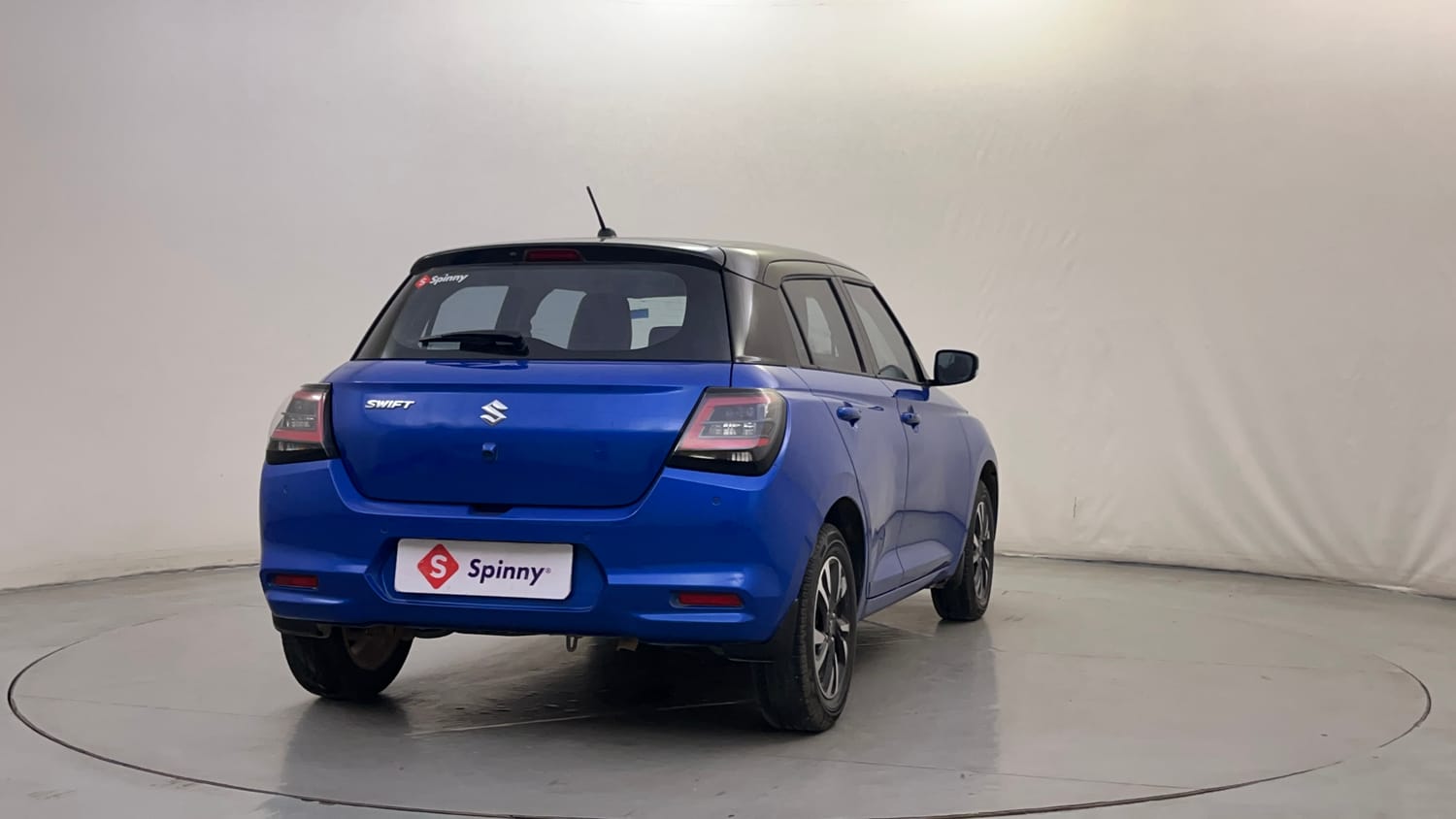 Used 2025 Maruti Suzuki Swift ZXi Plus Dual Tone AMT Petrol Automatic exterior RIGHT REAR CORNER VIEW
