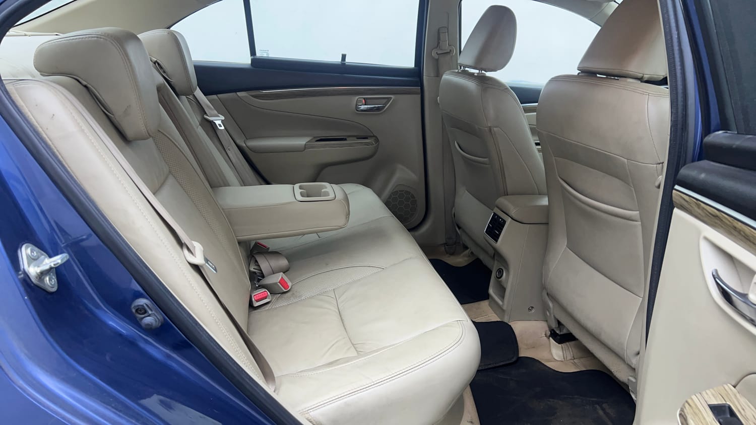 Used 2019 Maruti Suzuki Ciaz Alpha Hybrid 1.5 AT Petrol Automatic interior RIGHT SIDE REAR DOOR CABIN VIEW