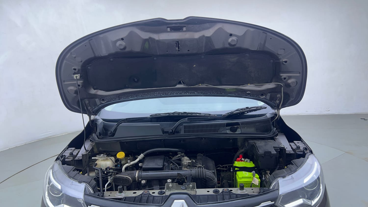 Used 2024 Renault Triber RXZ EASY-R AMT Petrol Automatic engine ENGINE & BONNET OPEN FRONT VIEW