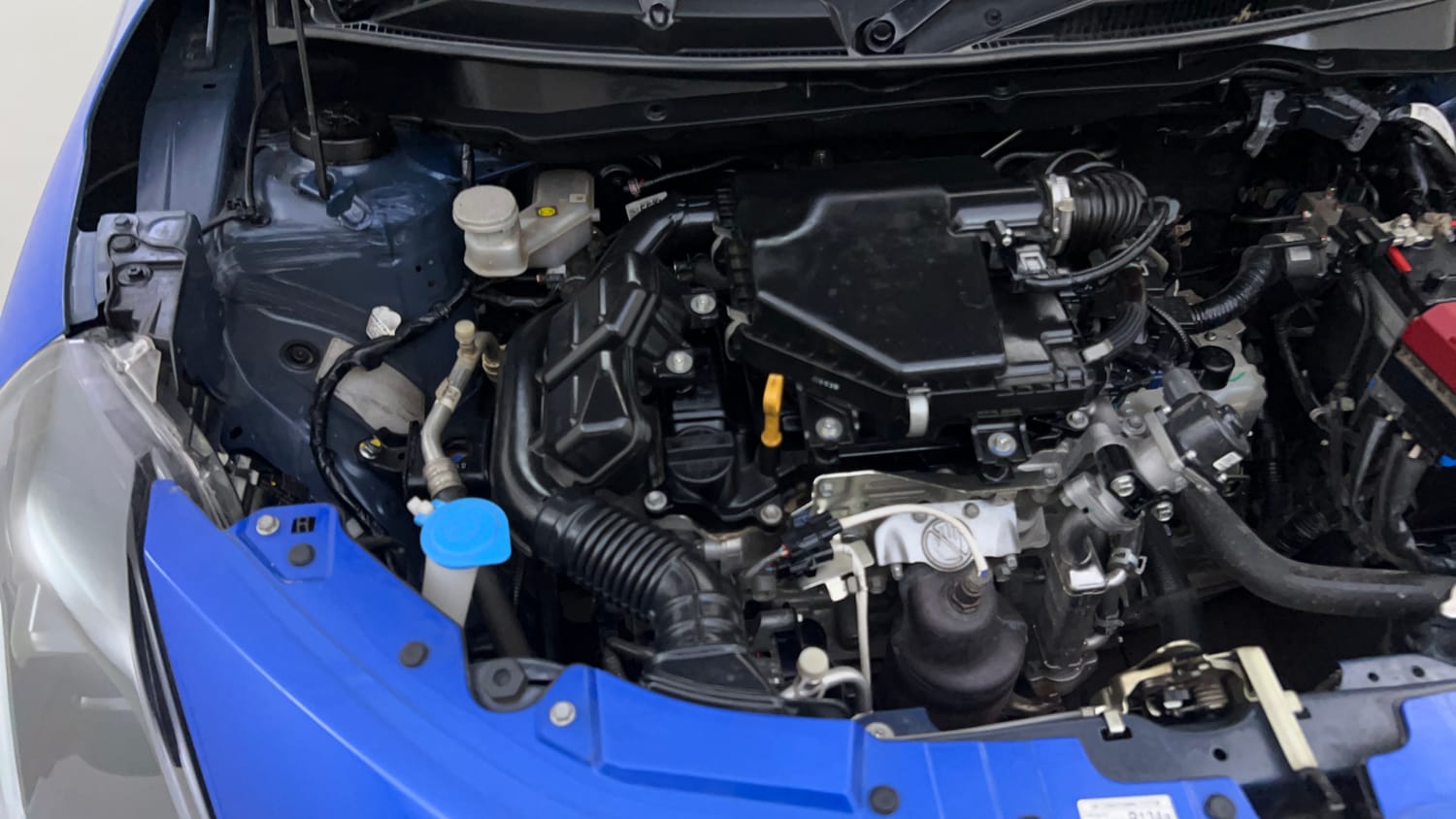 Used 2025 Maruti Suzuki Swift ZXi Plus Dual Tone AMT Petrol Automatic engine ENGINE RIGHT SIDE VIEW