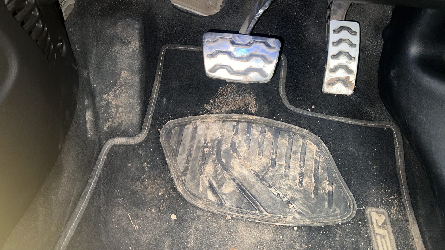 Used 2024 Hyundai Exter SX (O) Connect 1.2 AMT Petrol Automatic interior PEDALS VIEW