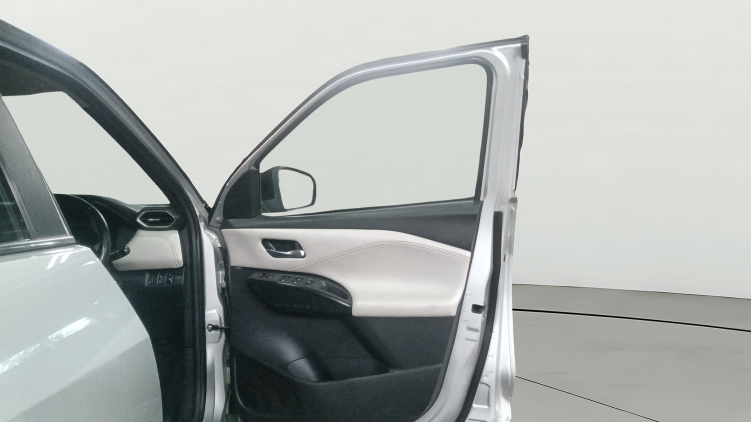 Used 2025 Nissan Magnite Tekna B4D 1.0 Petrol MT Petrol Manual interior RIGHT FRONT DOOR OPEN VIEW