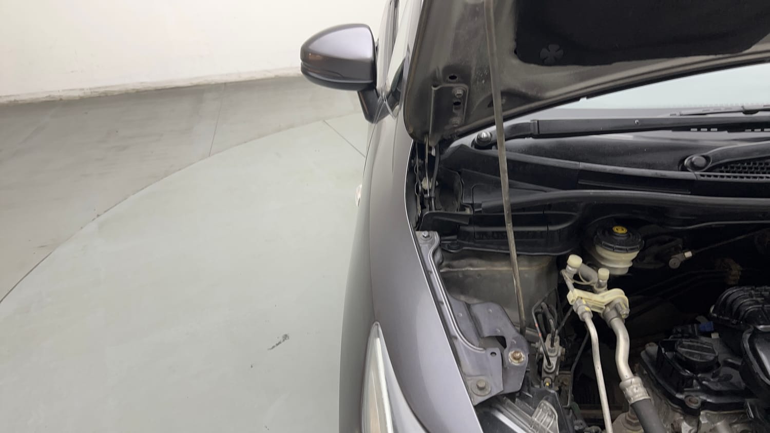 Used 2017 Honda Jazz S Petrol Petrol Manual engine ENGINE RIGHT SIDE HINGE & APRON VIEW