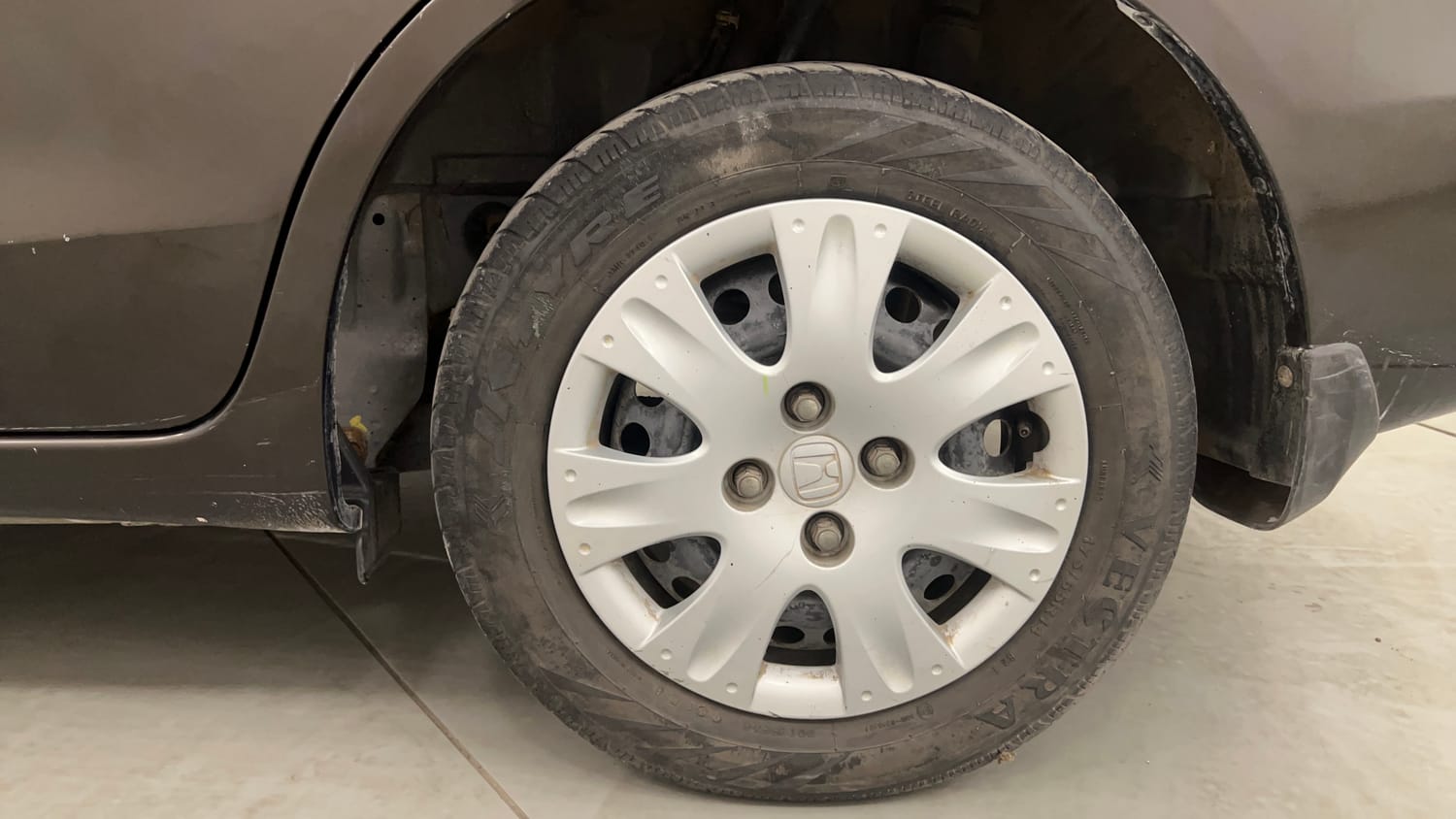 Used 2018 Honda Amaze 1.2 S i-VTEC Opt Petrol Manual tyres LEFT REAR TYRE RIM VIEW