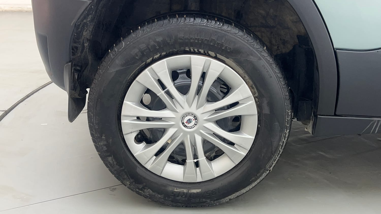 Used 2021 Tata Punch Adventure AMT Petrol Automatic tyres RIGHT REAR TYRE RIM VIEW