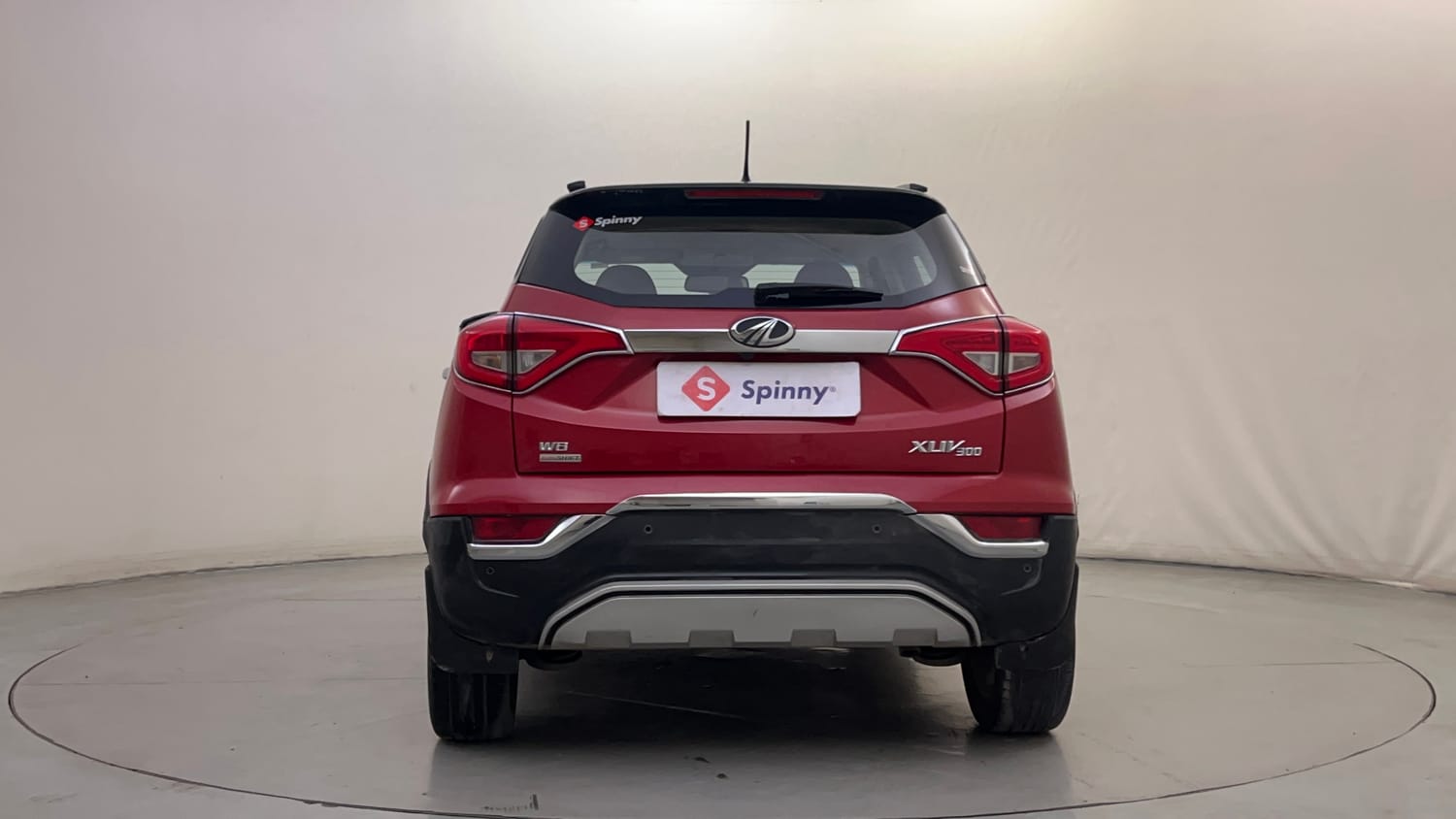 Used 2021 Mahindra XUV 300 W8 (O) 1.5 Diesel AMT Dual Tone Diesel Automatic exterior BACK VIEW