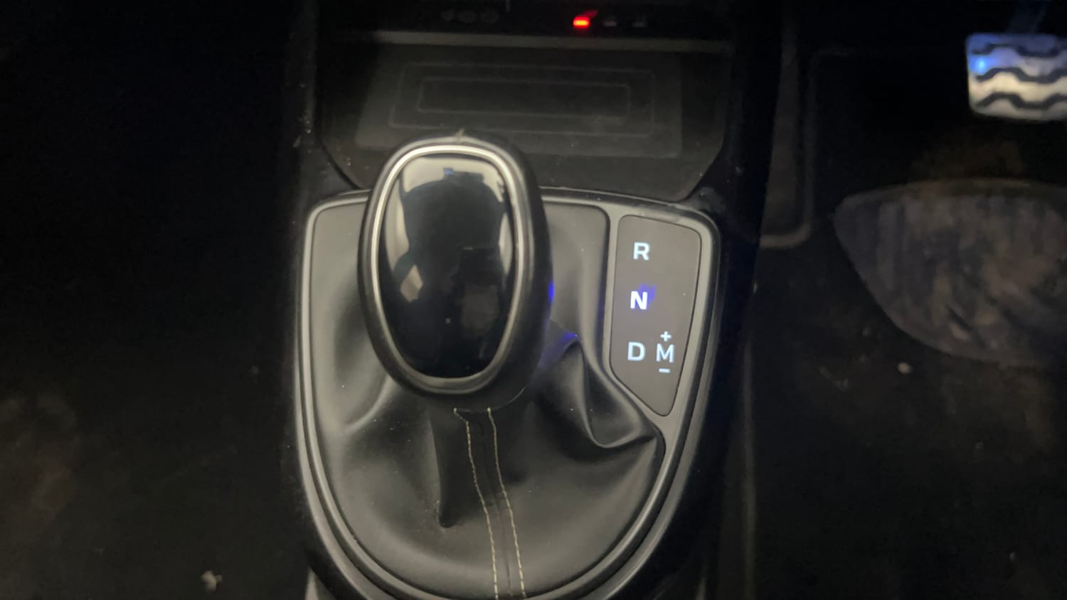 Used 2024 Hyundai Exter SX (O) Connect 1.2 AMT Petrol Automatic interior GEAR  KNOB VIEW