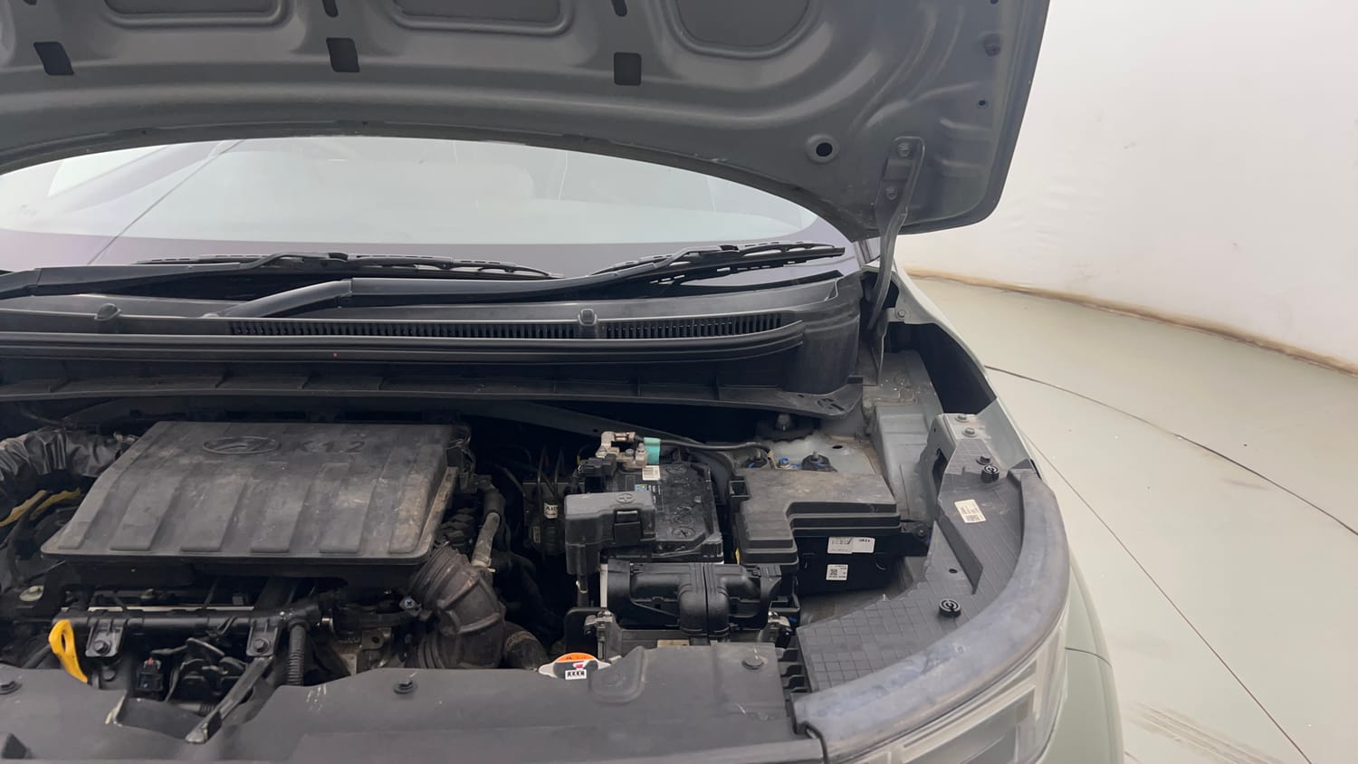 Used 2024 Hyundai Exter SX (O) Connect 1.2 AMT Petrol Automatic engine ENGINE LEFT SIDE HINGE & APRON VIEW