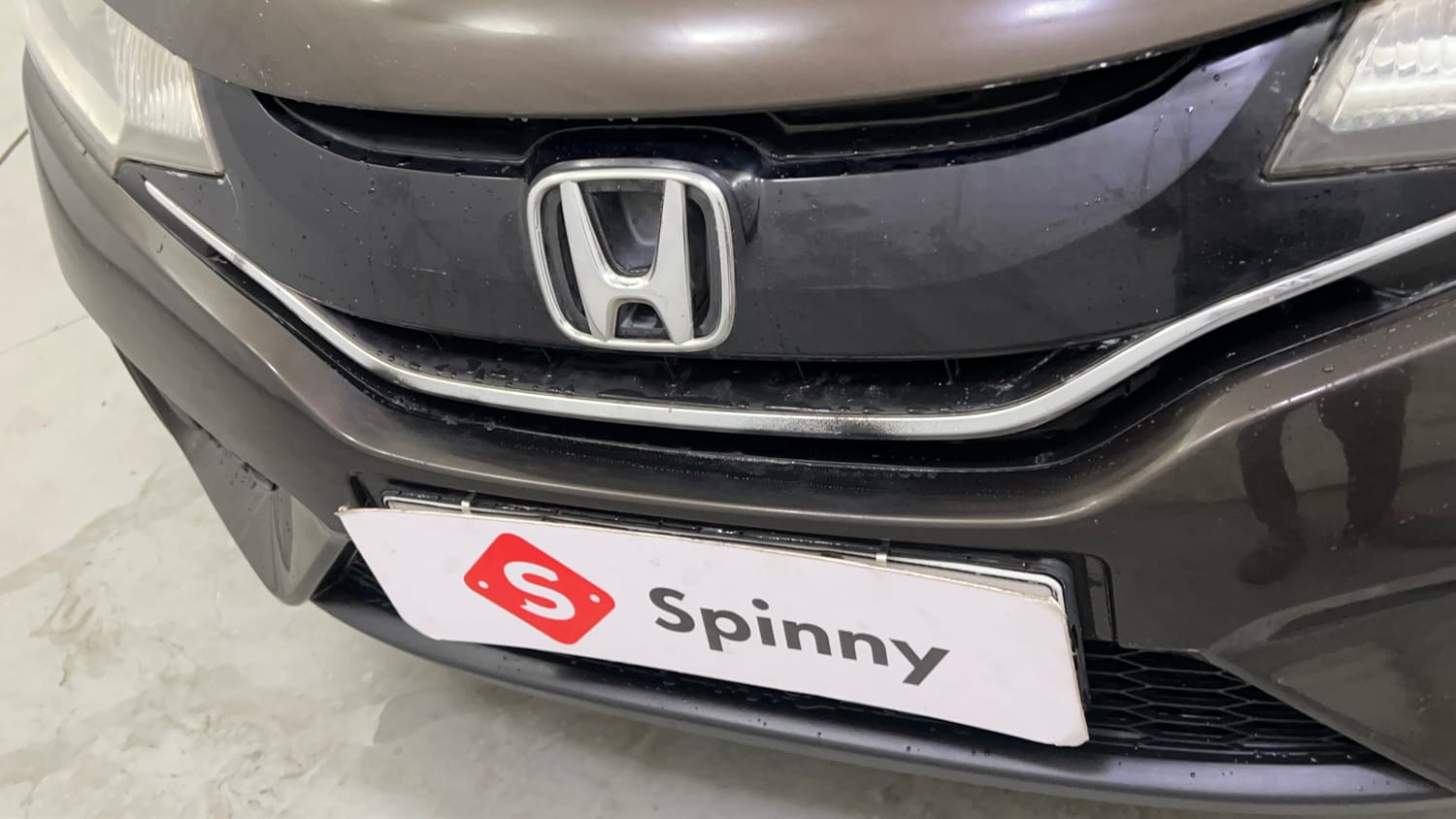 Used 2017 Honda Jazz V AT Petrol Petrol Automatic dents MINOR SCRATCH