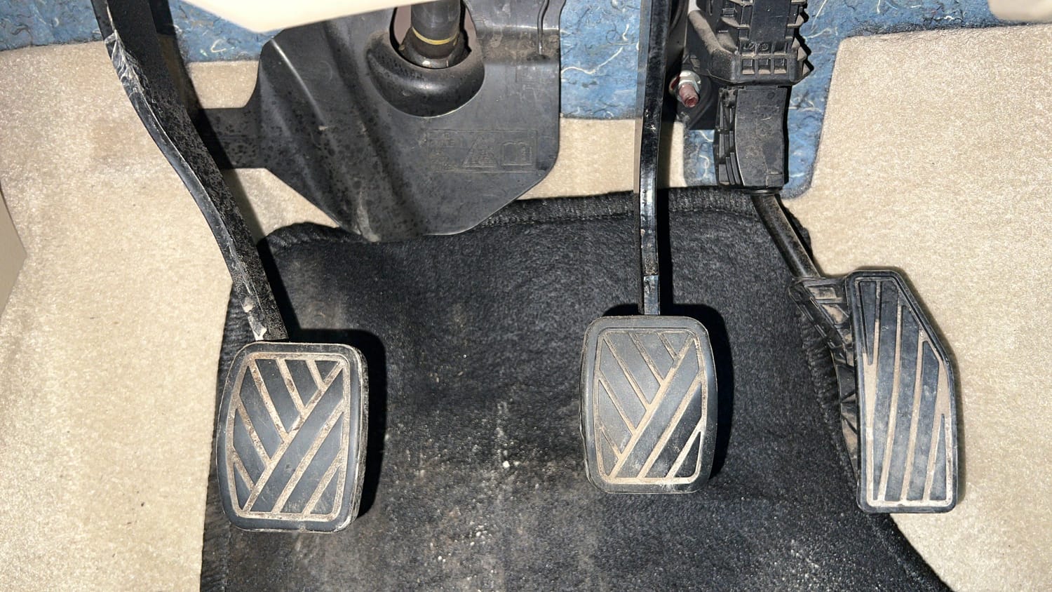 Used 2019 Maruti Suzuki New Ertiga ZXi Petrol Manual interior PEDALS VIEW