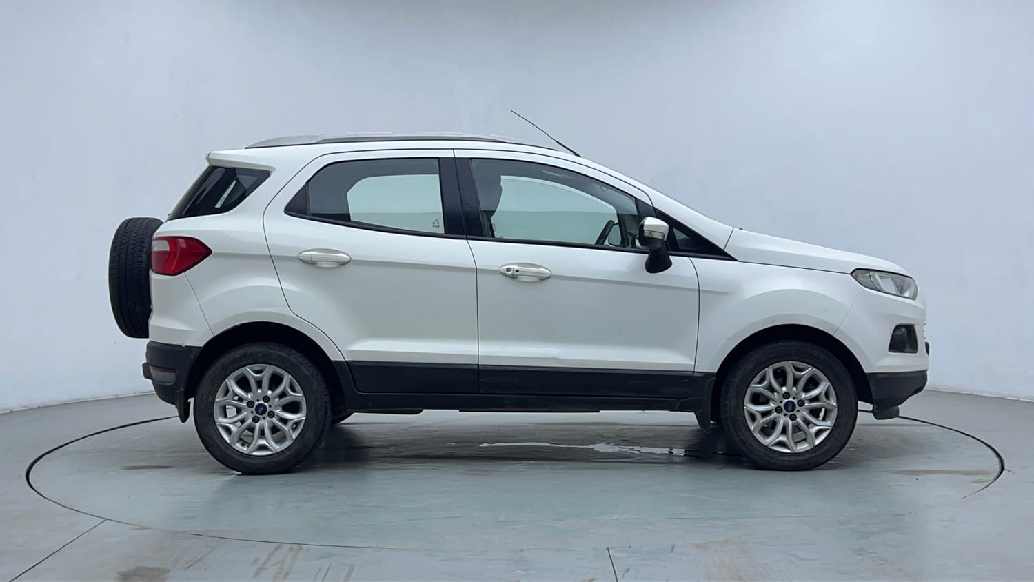 Used 2016 Ford EcoSport Titanium 1.5L Ti-VCT AT Petrol Automatic exterior RIGHT SIDE VIEW