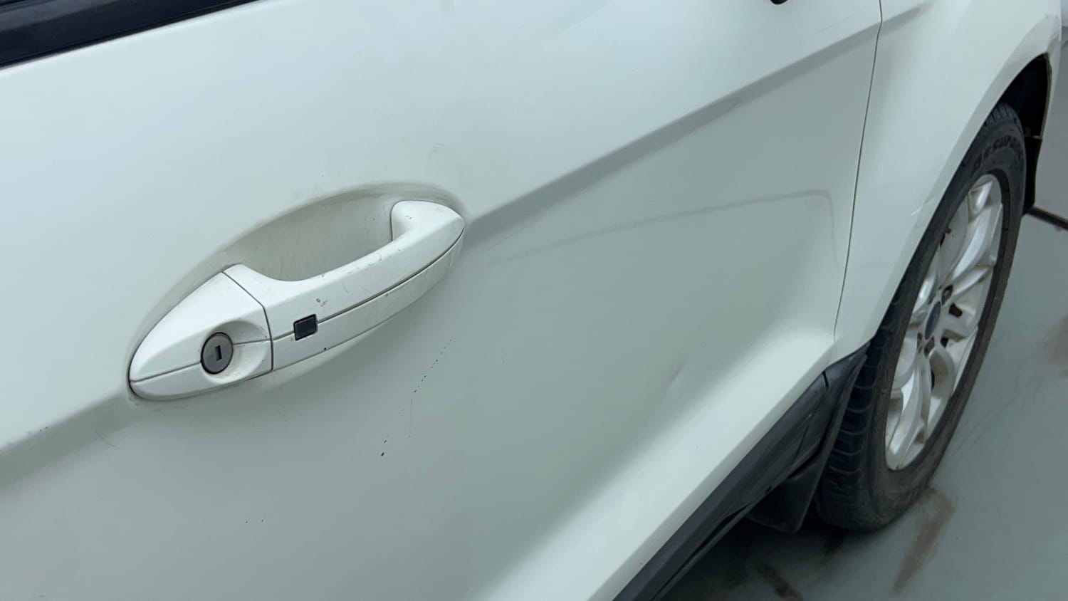 Used 2016 Ford EcoSport Titanium 1.5L Ti-VCT AT Petrol Automatic dents MINOR DENT