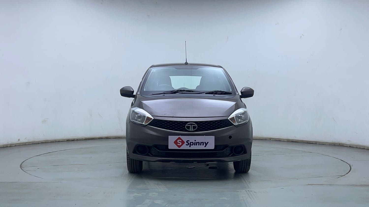 Used 2018 Tata Tiago Revotron XT Petrol Manual exterior FRONT VIEW