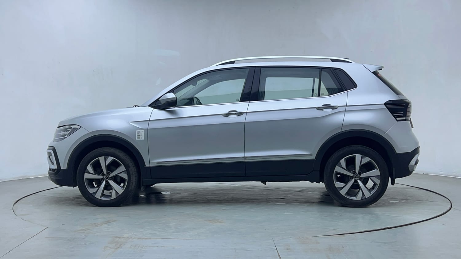 Used 2022 Volkswagen Taigun Topline 1.0 TSI MT Petrol Manual exterior LEFT SIDE VIEW