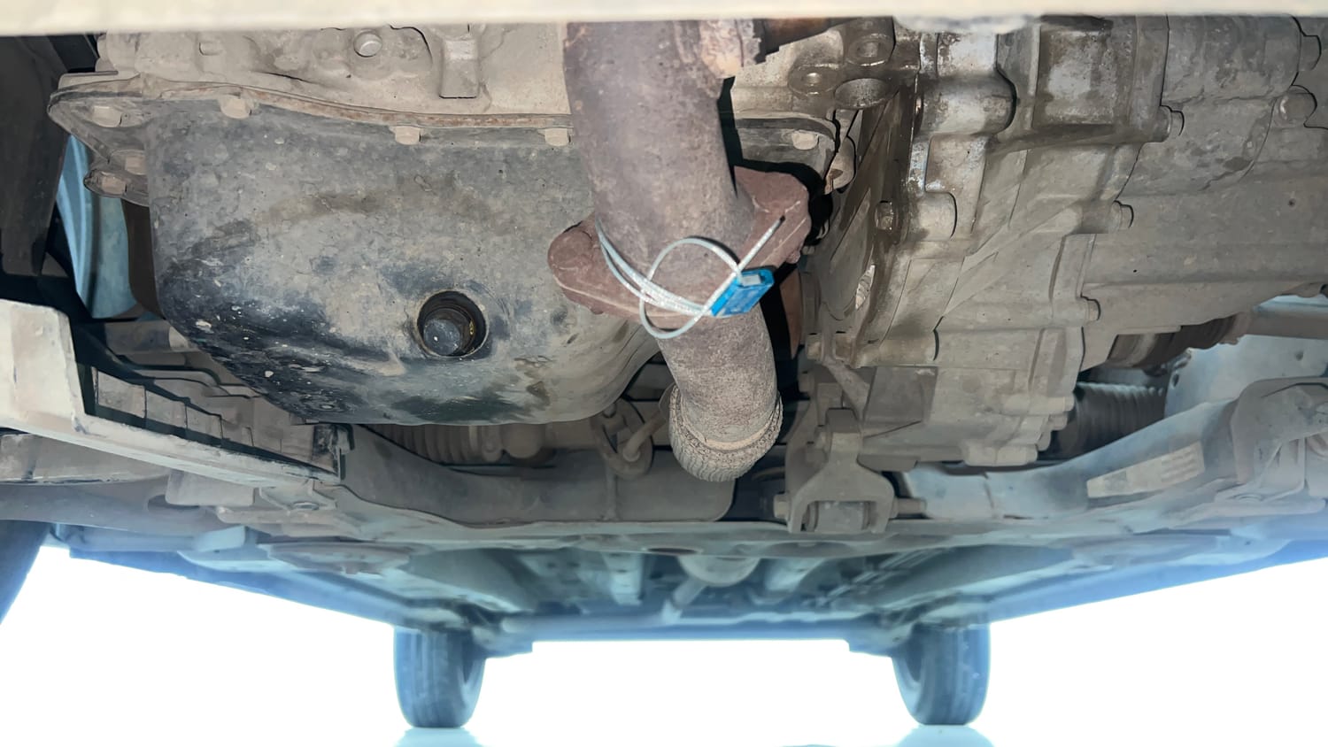 Used 2022 Tata Punch Pure MT Petrol Manual extra FRONT LEFT UNDERBODY VIEW