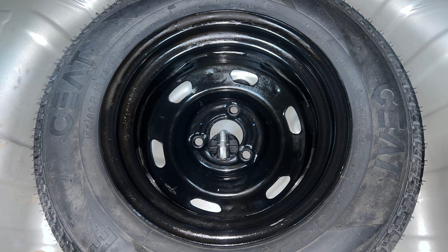 Used 2017 Datsun Redi-GO S Petrol Manual tyres SPARE TYRE VIEW