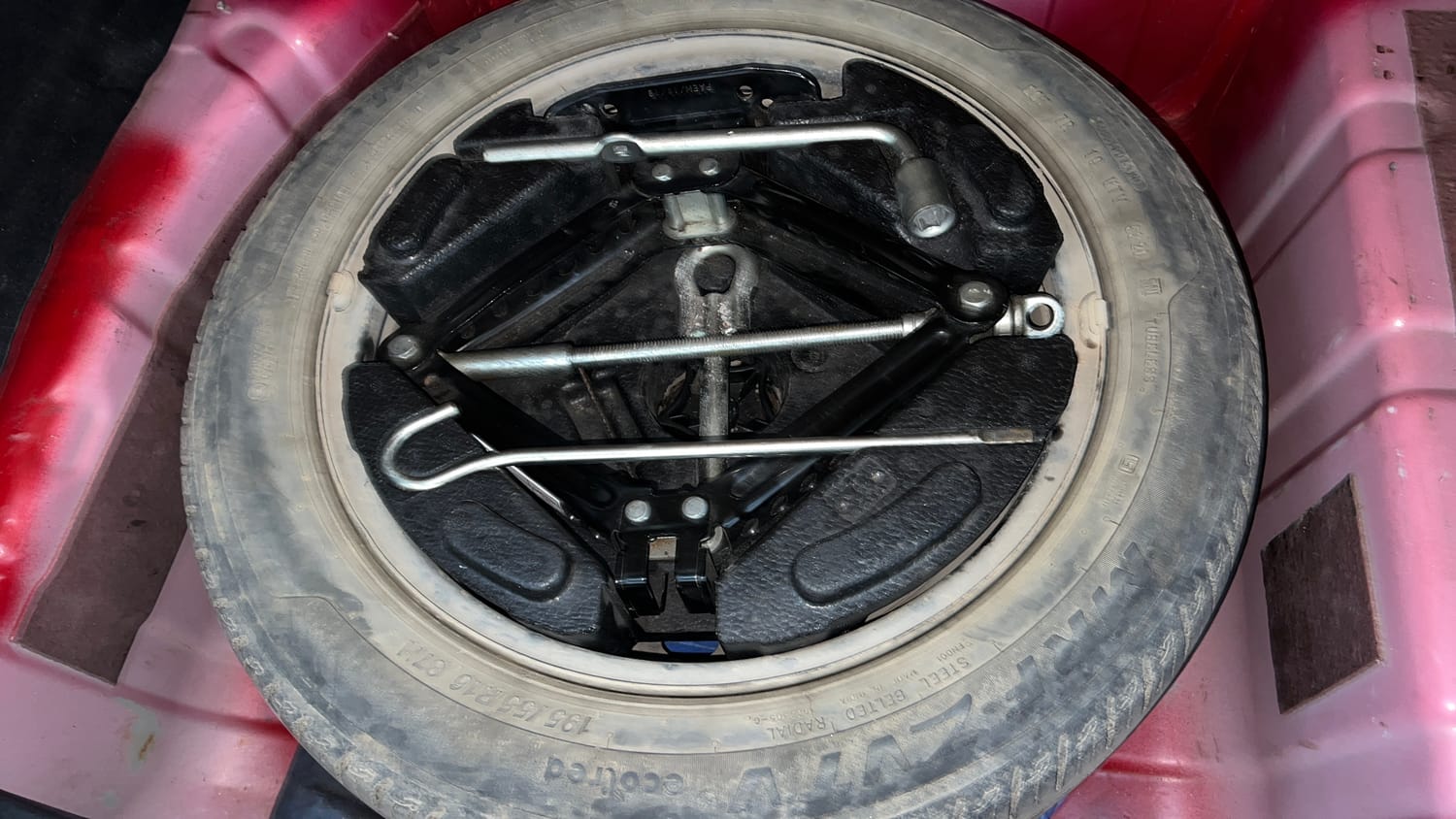 Used 2018 Tata Nexon XM Petrol Manual tyres SPARE TYRE VIEW