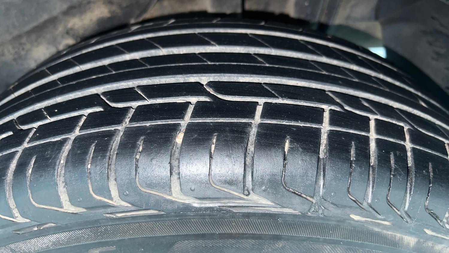 Used 2024 Tata Nexon XMA (S) Petrol Automatic tyres LEFT REAR TYRE TREAD VIEW