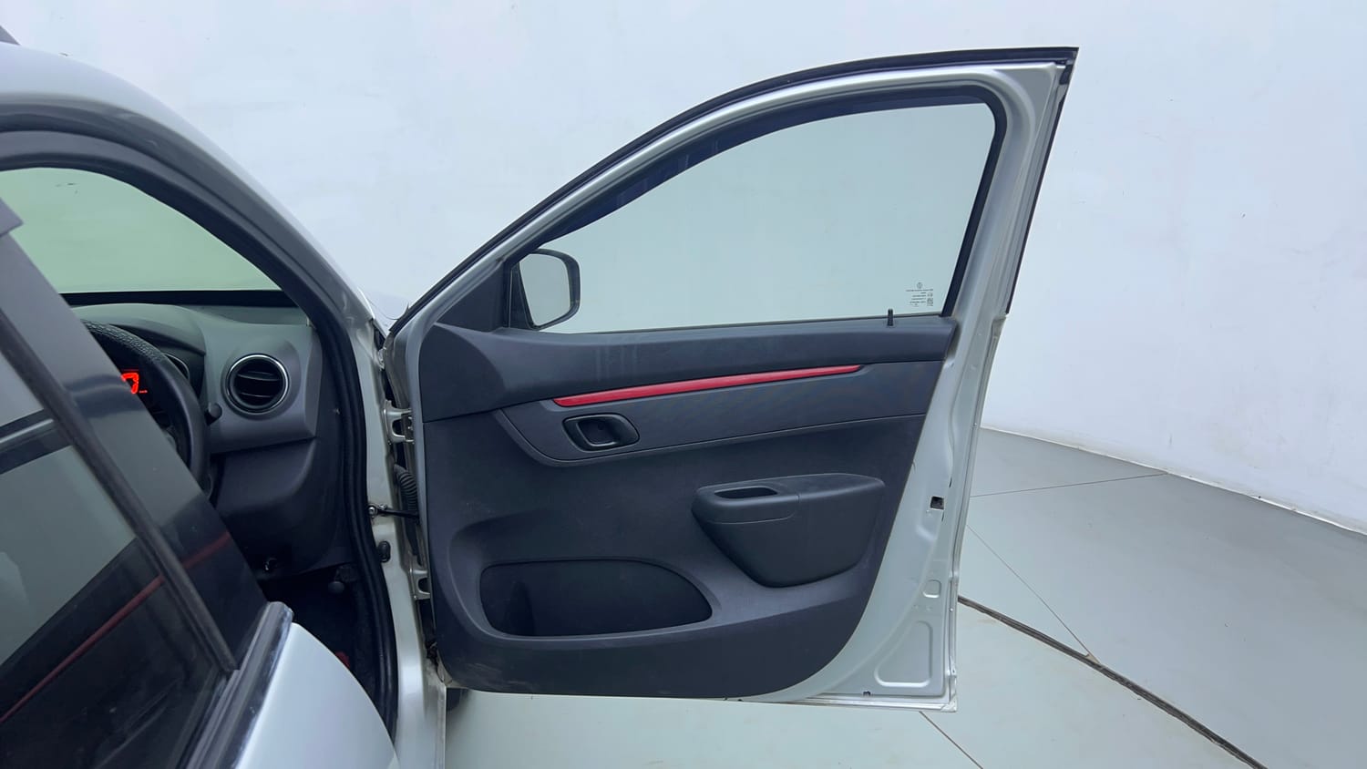 Used 2017 Renault Kwid RXT Petrol Manual interior RIGHT FRONT DOOR OPEN VIEW