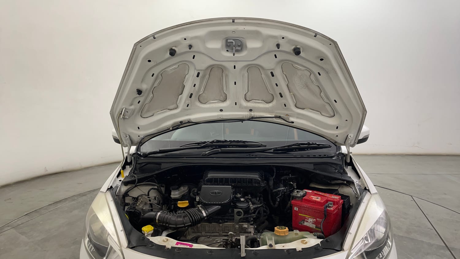 Used 2019 Tata Tiago Revotron XZ Petrol Manual engine ENGINE & BONNET OPEN FRONT VIEW